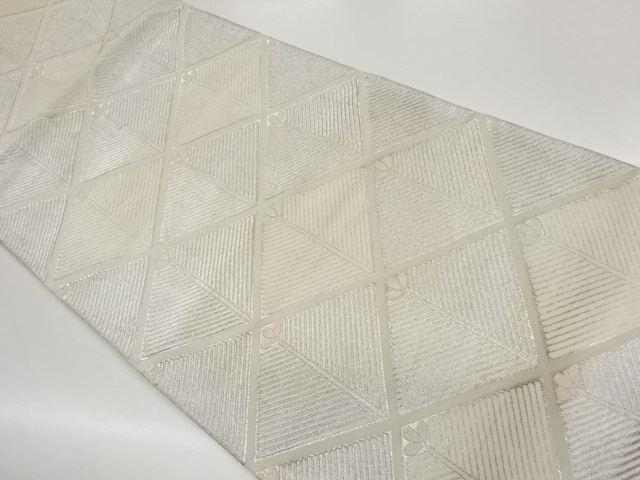 松菱模様織出し袋帯